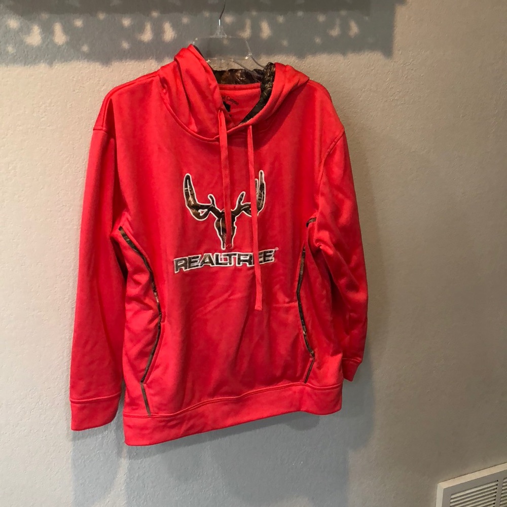 Realtree women’s pull over hot pink sweatshirt